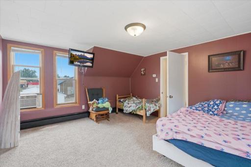 15-Primary Bed.jpg