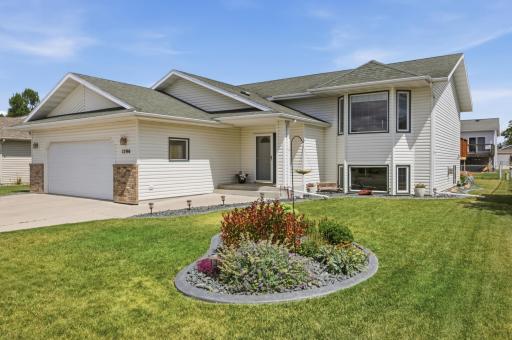 1206 18th Street N, Moorhead, MN 56560