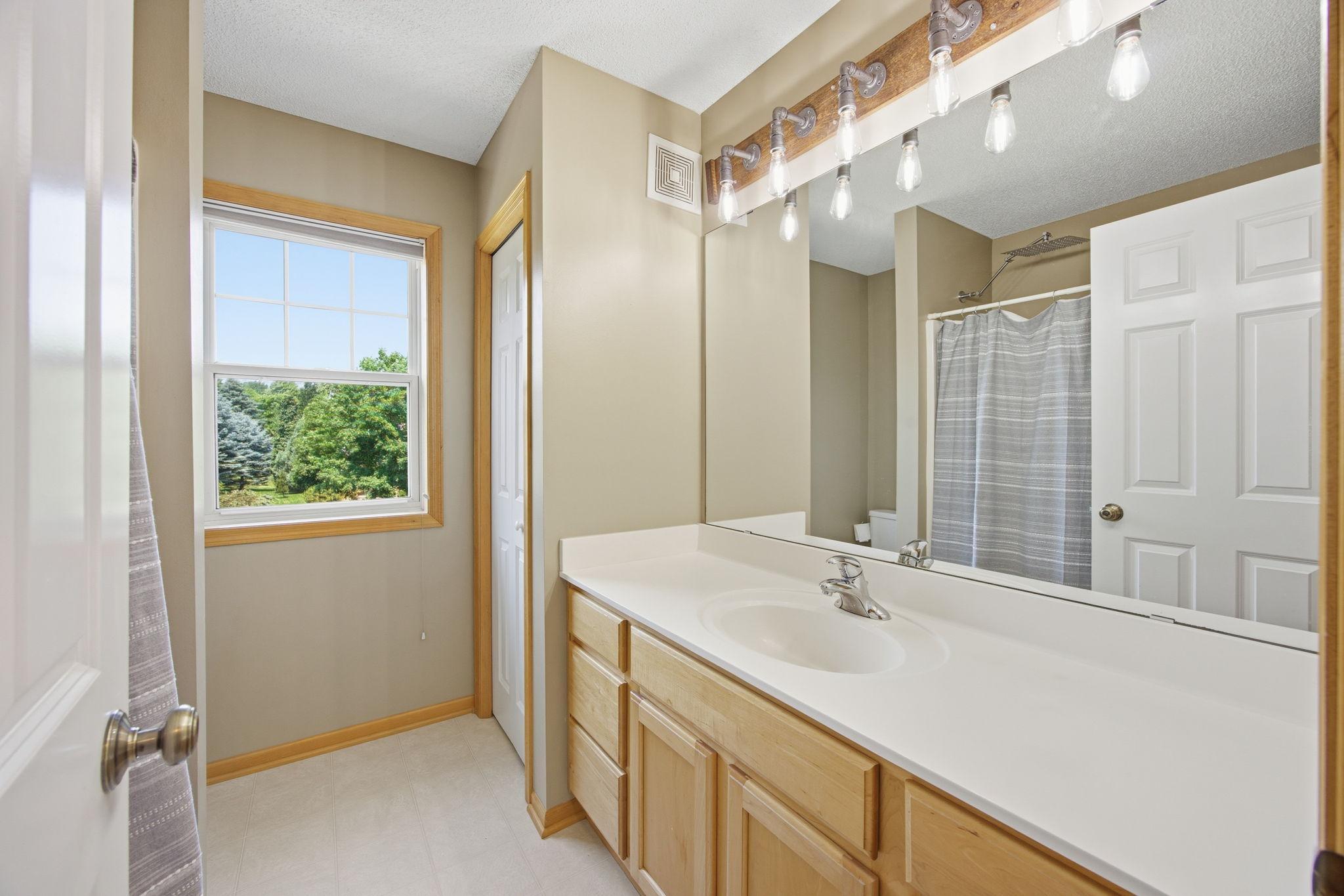 Upper level full bath