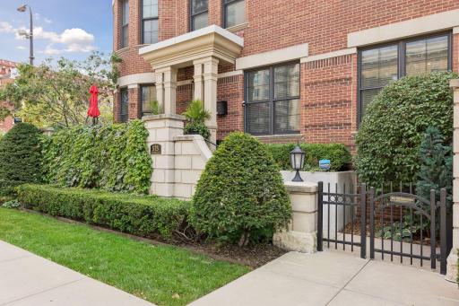 575 S 10th Street, Minneapolis, MN 55404