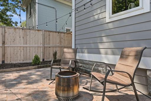 718 Manomin Avenue, Saint Paul, MN 55107