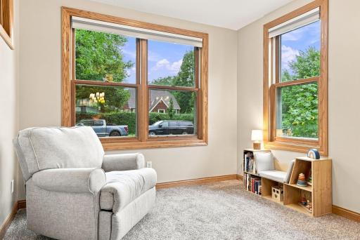 718 Manomin Avenue, Saint Paul, MN 55107