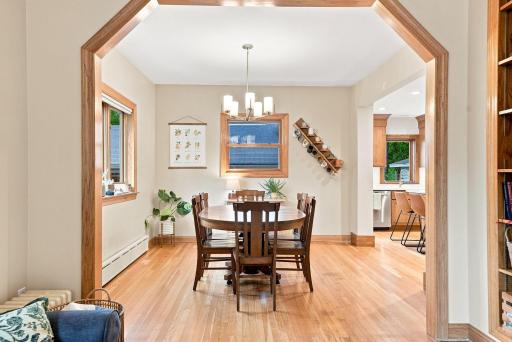 718 Manomin Avenue, Saint Paul, MN 55107