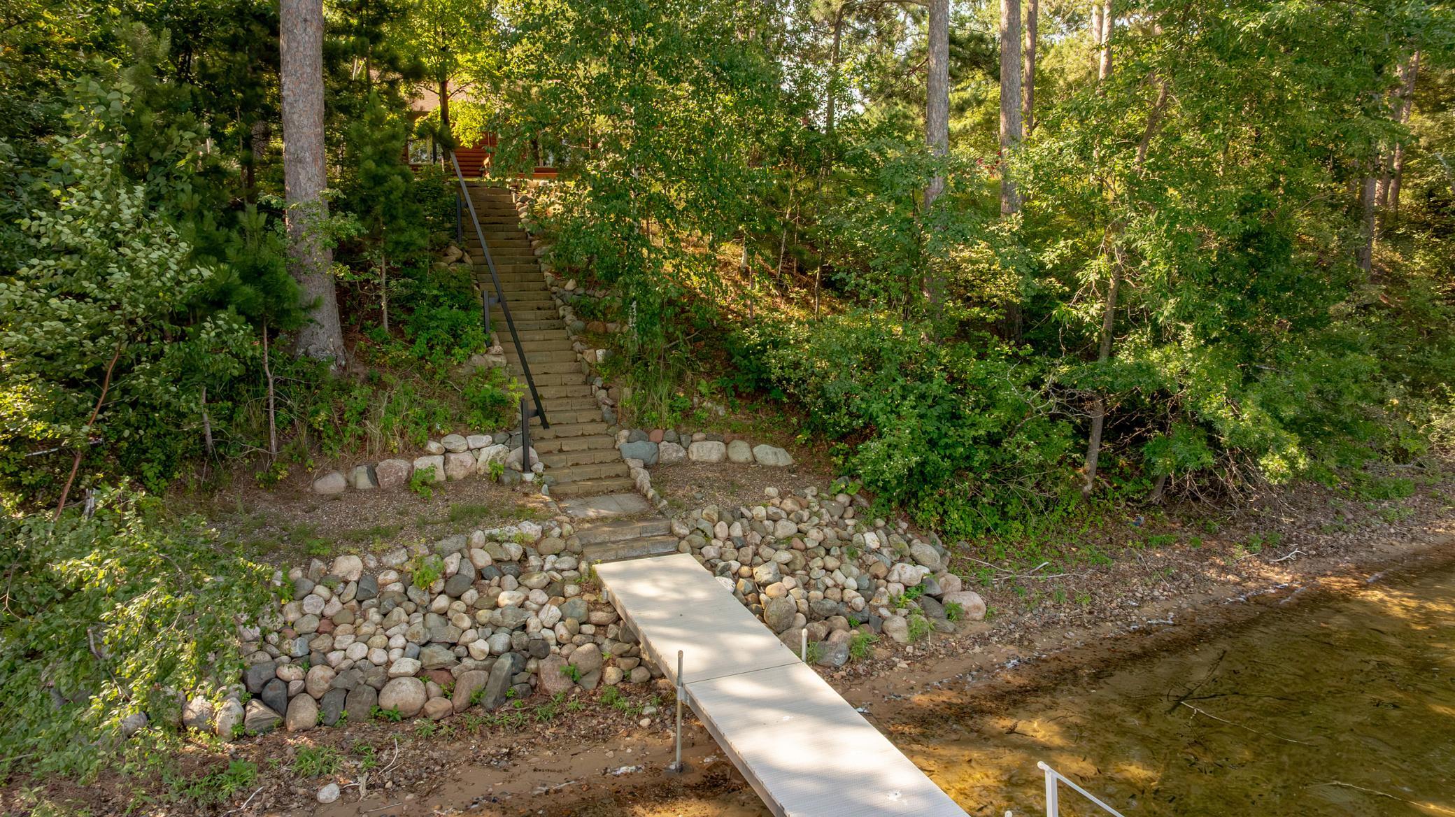 Easy Elevation to the crystal clear water!