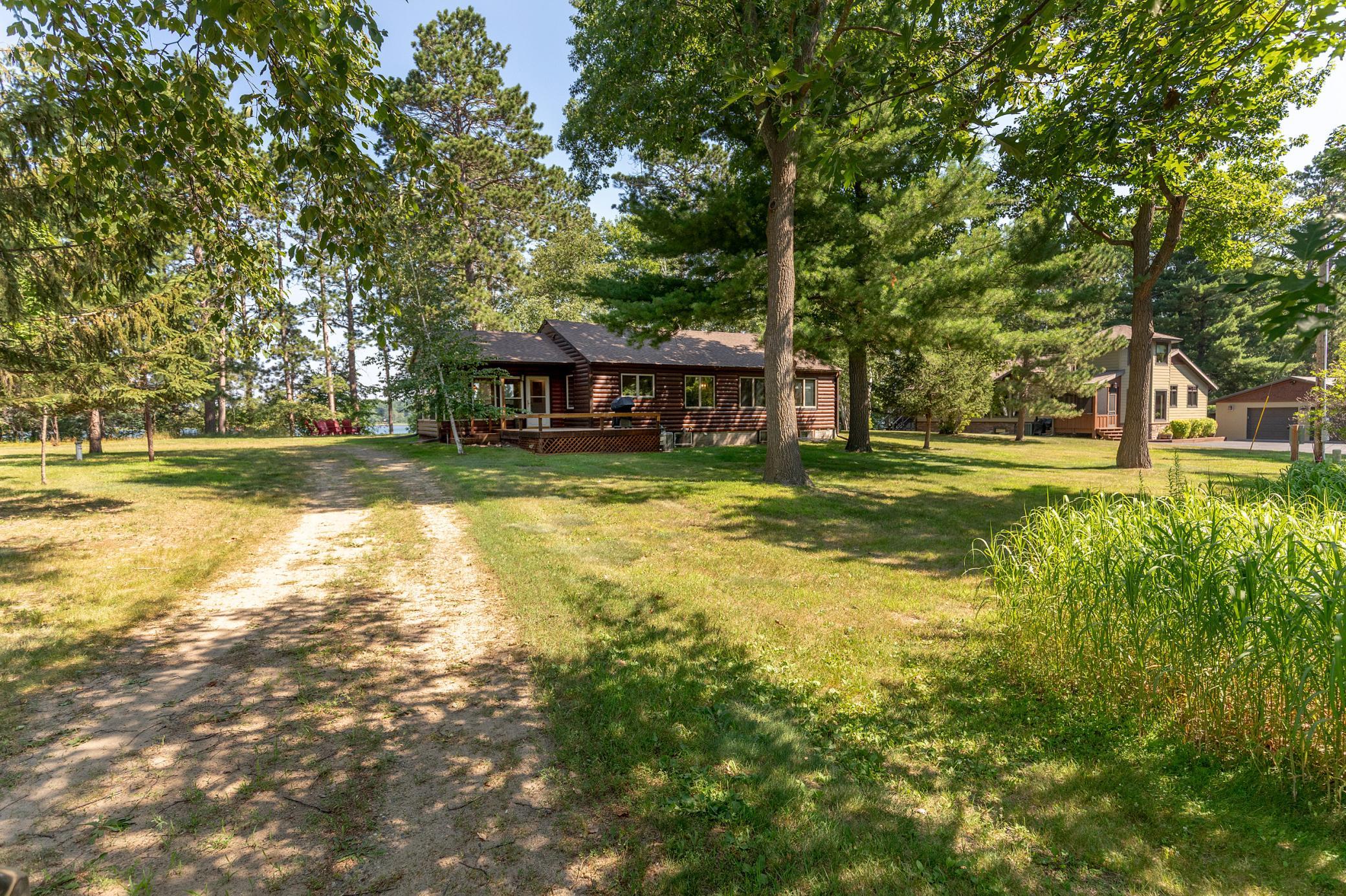 Drive way into the property