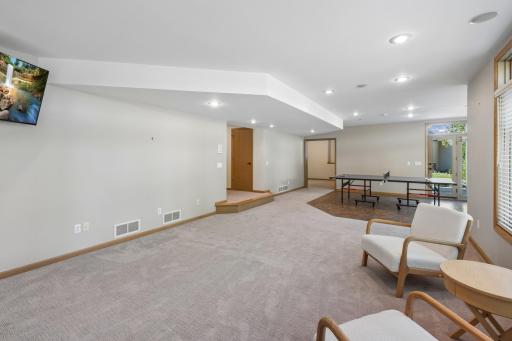 2078 Royale Drive, Eagan, MN 55122