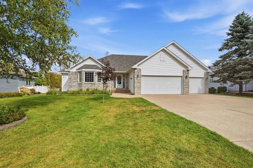 Photo for 109 Anglewood Drive, Kenyon, MN 55946 - listing #7122041 109 Anglewood Drive, Kenyon, MN 55946