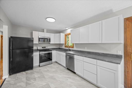 Spacious and bright kitchen