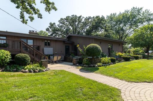 1000 Mound Spring Terrace, Bloomington, MN 55420