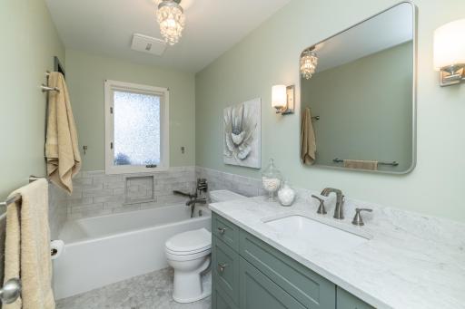 1000 Mound Spring Terrace, Bloomington, MN 55420