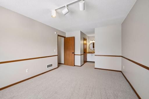 7229 Bren Lane, Eden Prairie, MN 55346