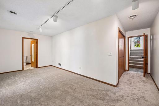 7229 Bren Lane, Eden Prairie, MN 55346