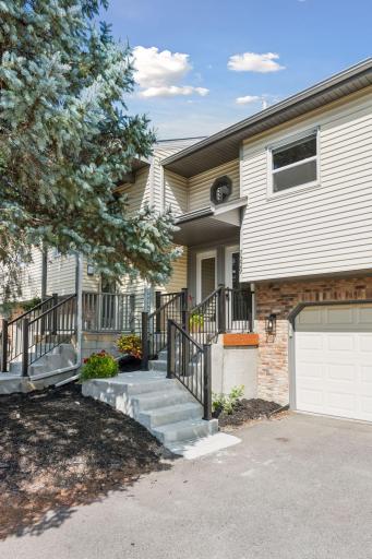 7229 Bren Lane, Eden Prairie, MN 55346