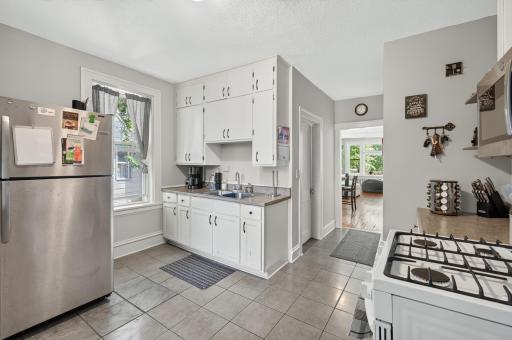 Unit 1 - Main Floor (757)