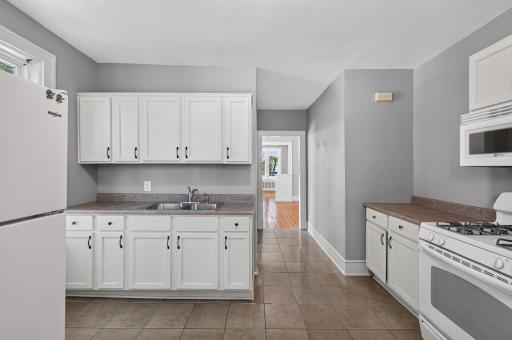 Unit 2 - Upper Level (759)