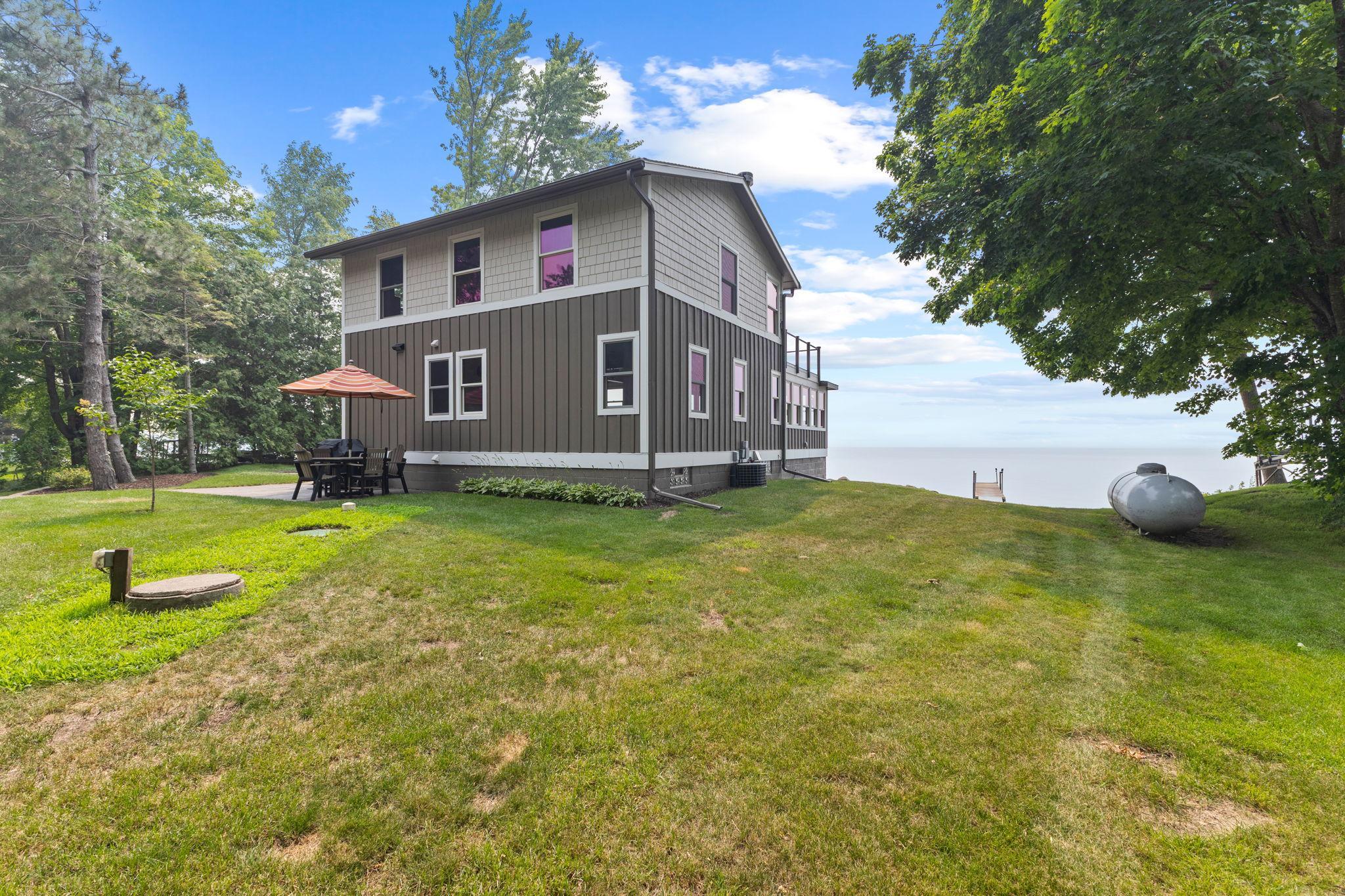 Side view of the home looking out to the lake