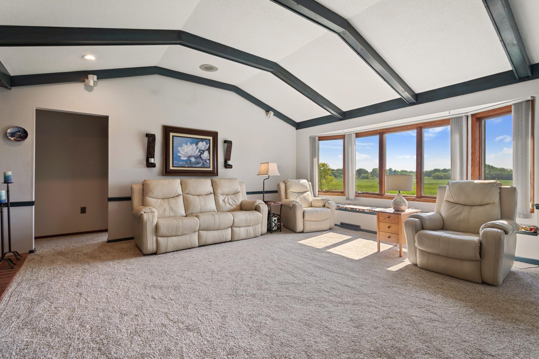 Main livingroom.jpg