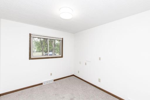 2544 Arrowhead Road S, Fargo, ND 58103