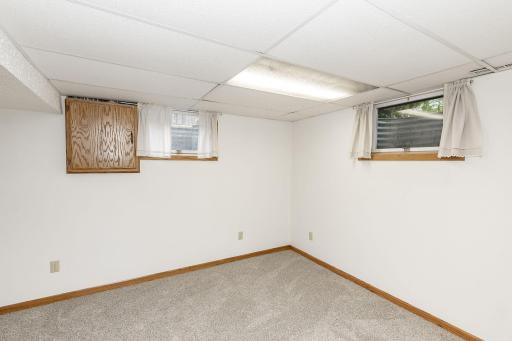 2544 Arrowhead Road S, Fargo, ND 58103
