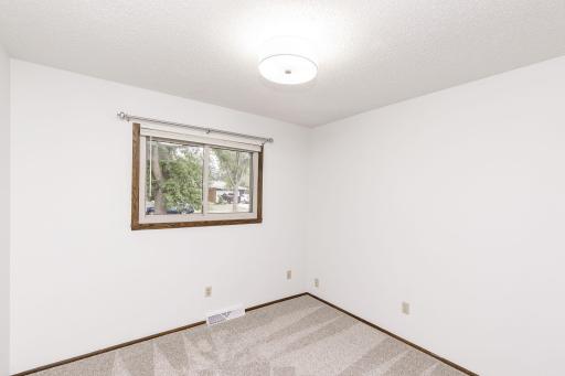 2544 Arrowhead Road S, Fargo, ND 58103