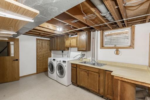 2544 Arrowhead Road S, Fargo, ND 58103