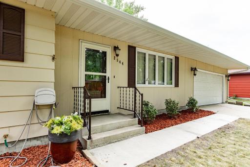 2544 Arrowhead Road S, Fargo, ND 58103