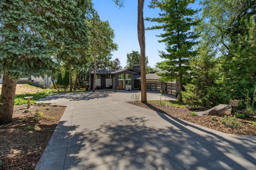 2968 W Owasso Boulevard, Roseville, MN 55113