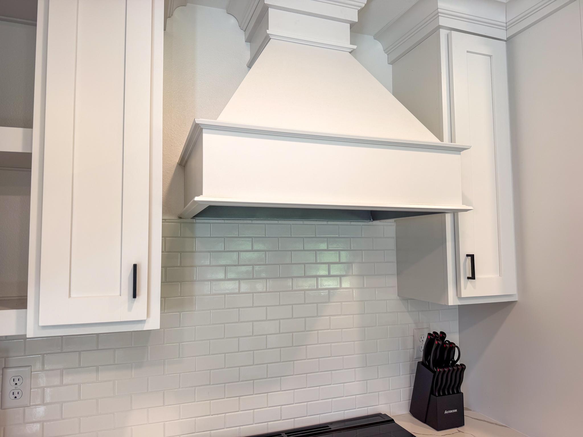 Kitchen hood feature-23.jpg