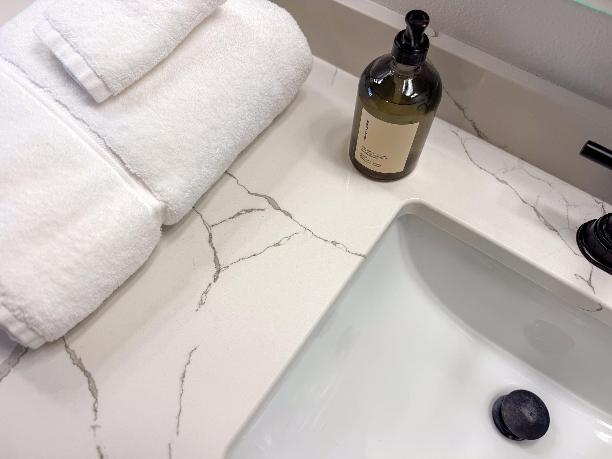Primary bath-50.jpg