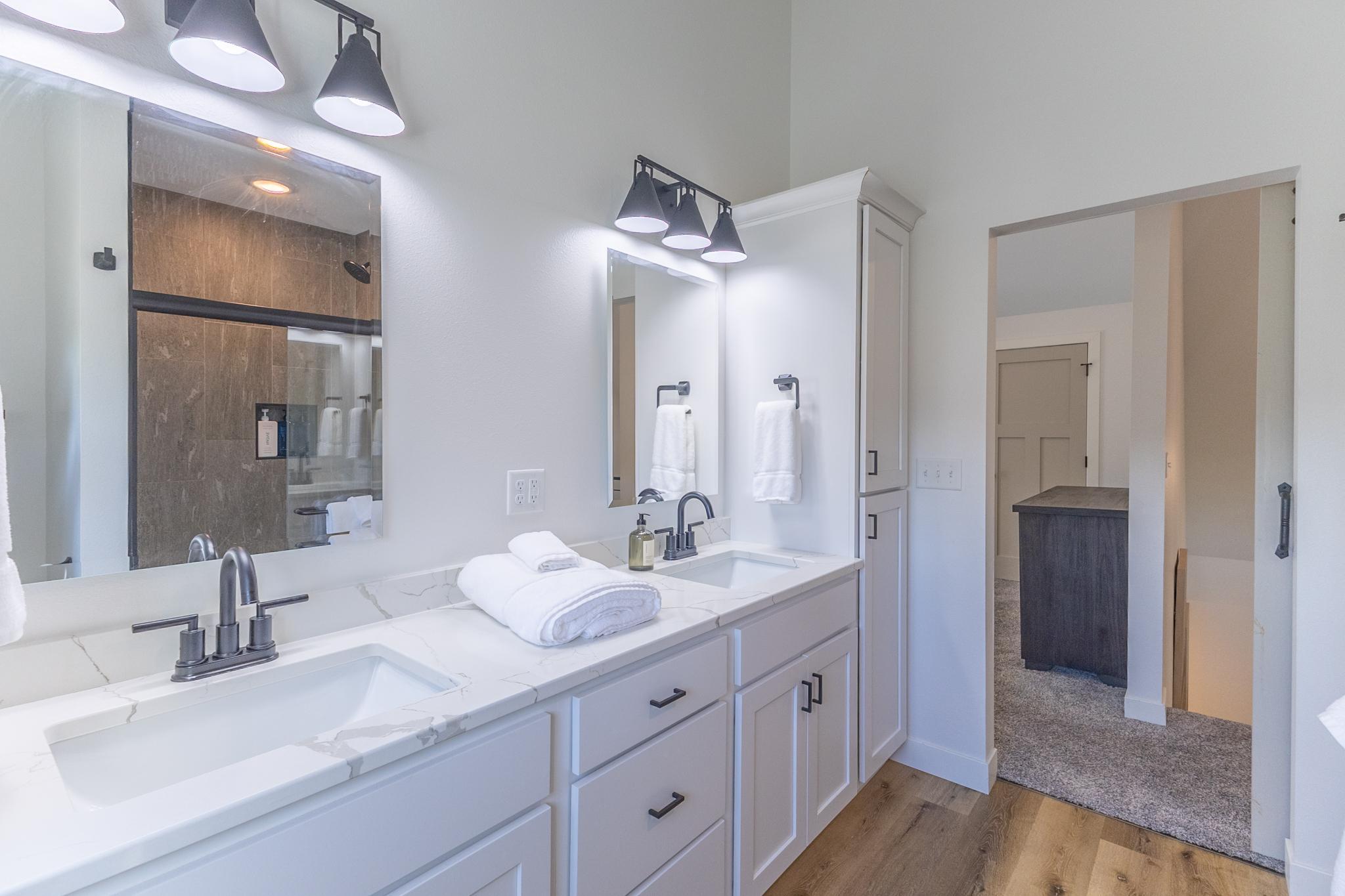 Primary bath-51.jpg
