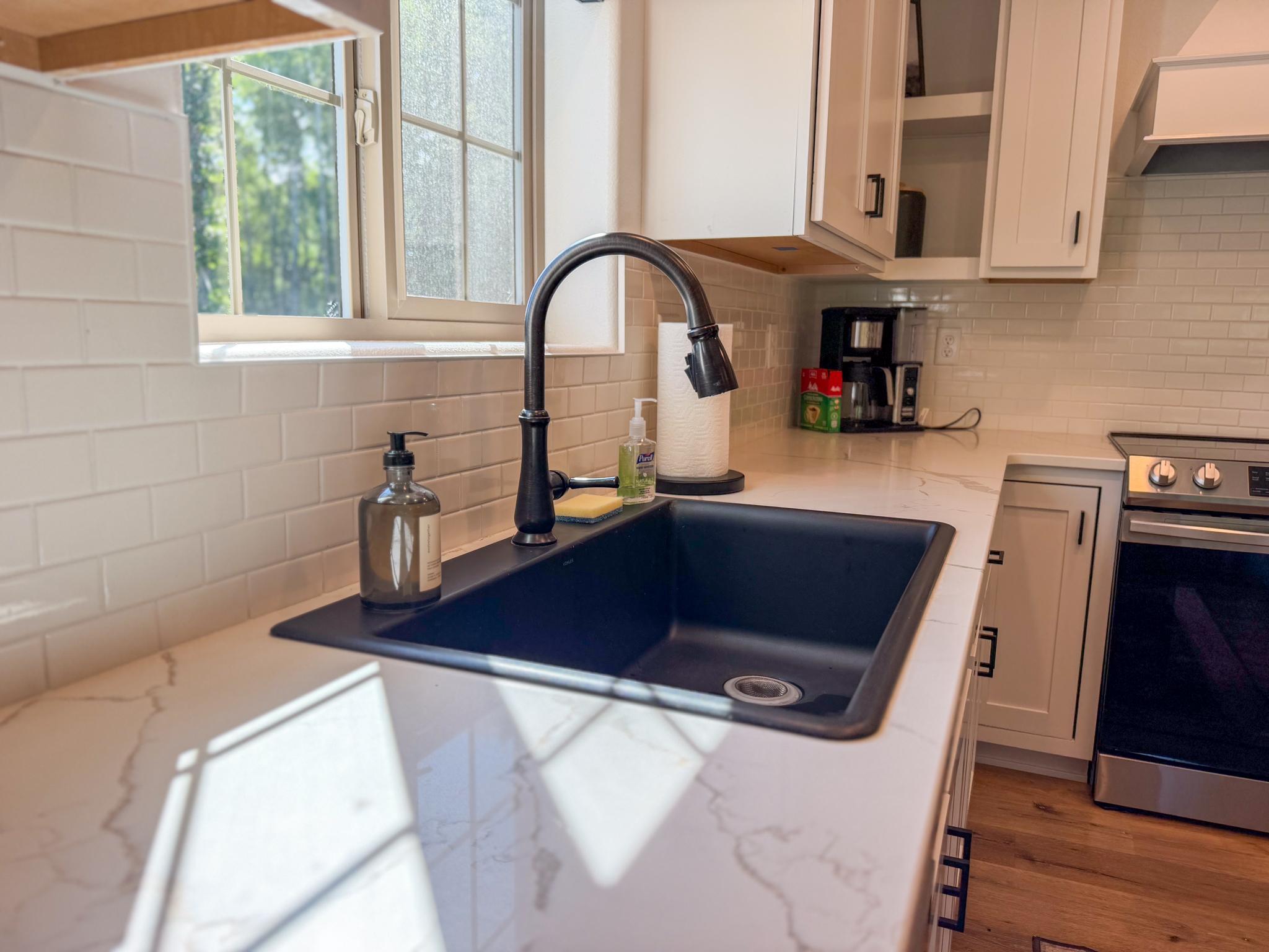Kitchen sink-21.jpg