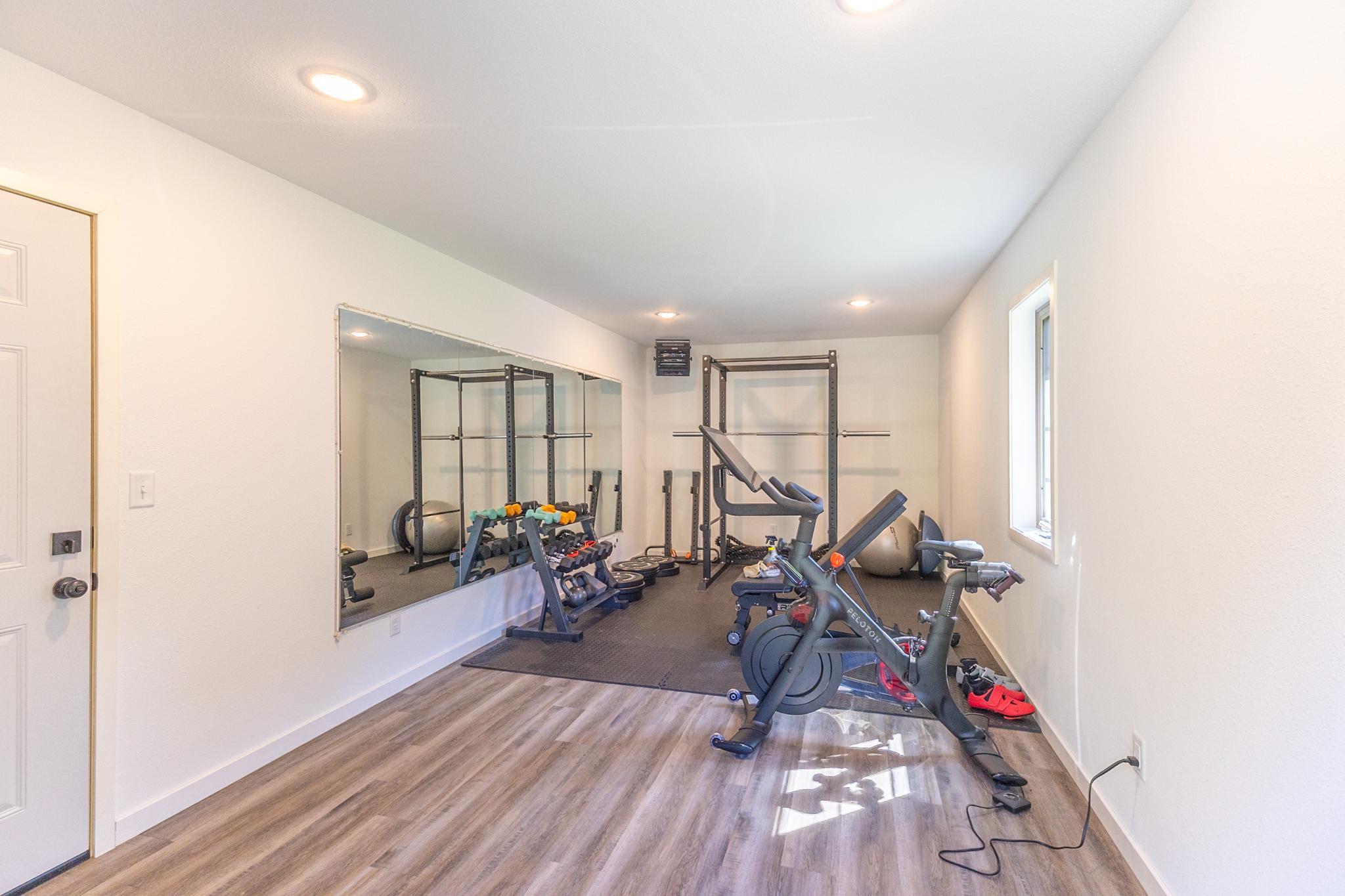 Work out space / detached garage-69.jpg
