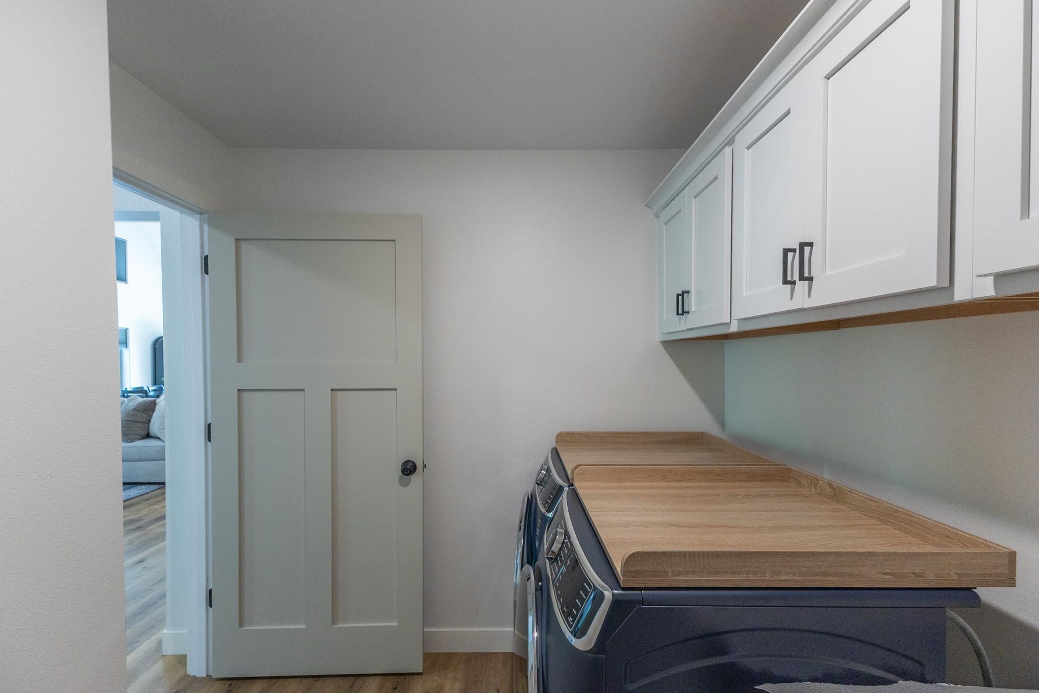Main floor laundry-4.jpg