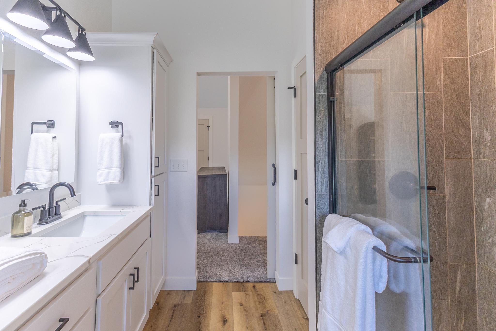 Primary bath-52.jpg