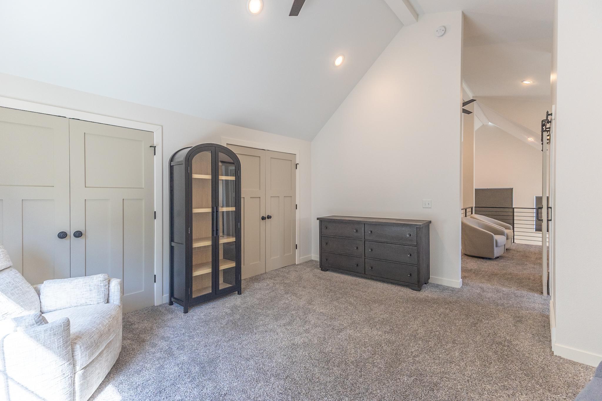 Primary bedroom-59.jpg
