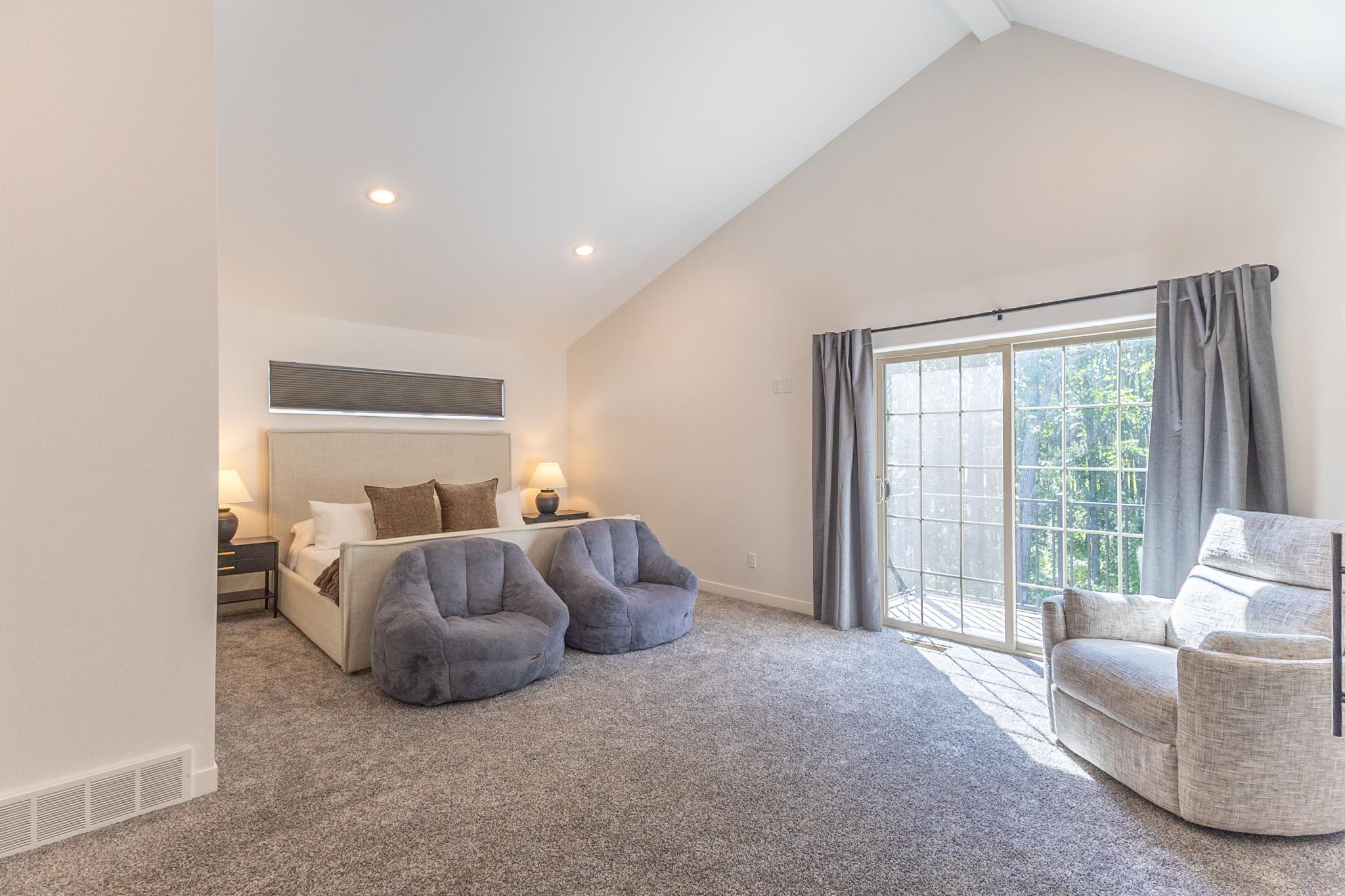 Primary bedroom-55.jpg