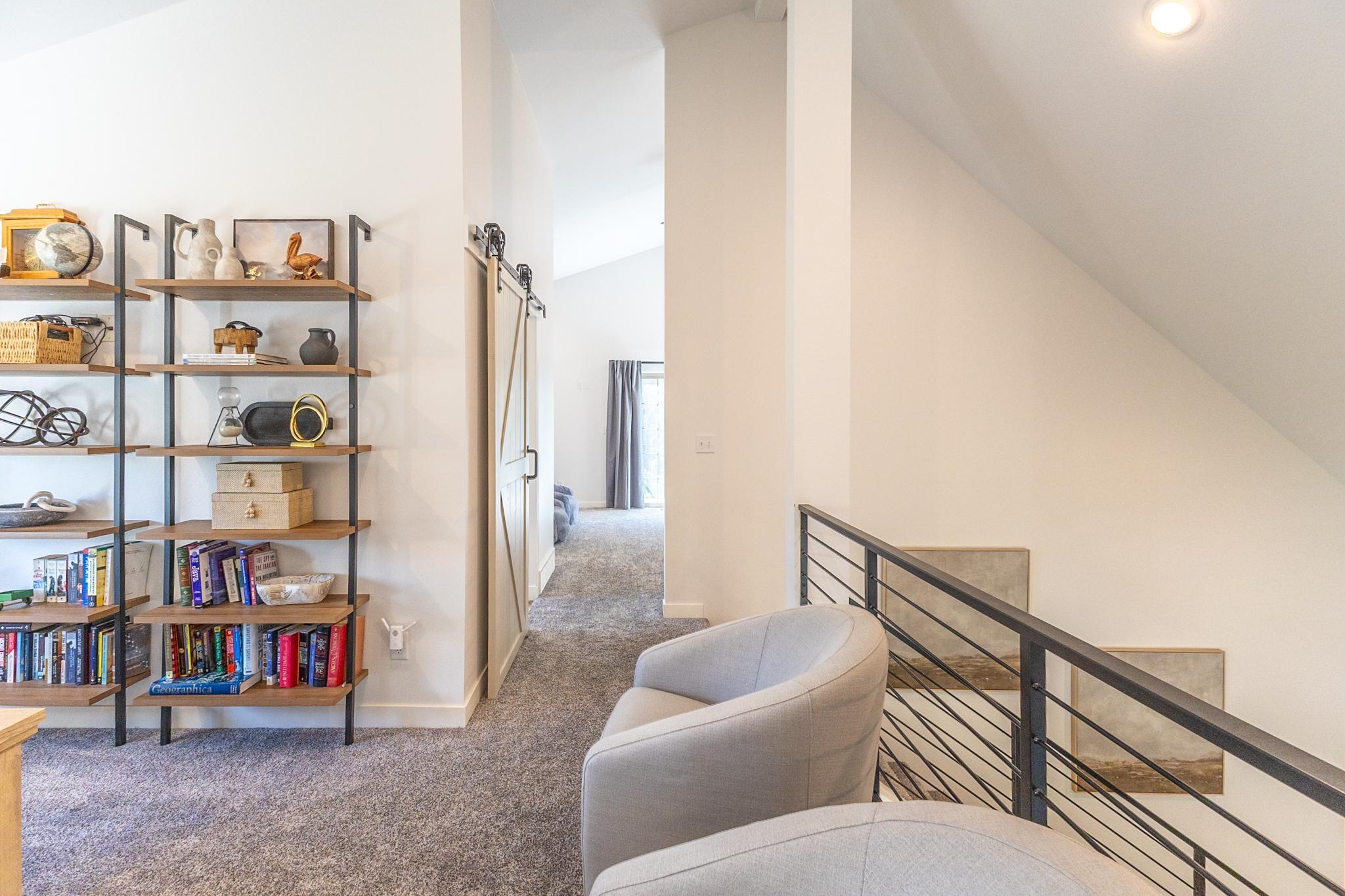 Loft view to primary-47.jpg