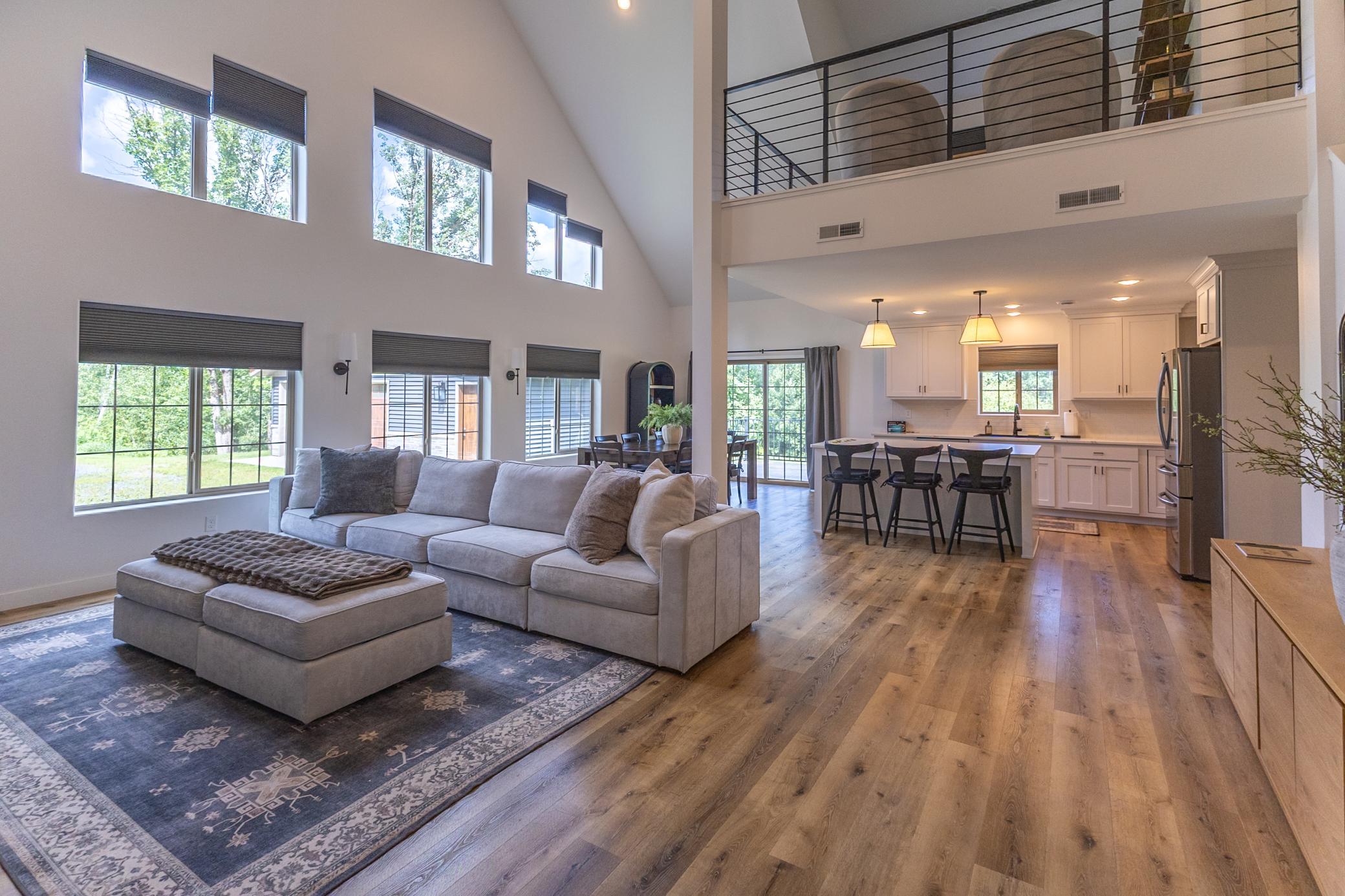 Living room -01.jpg