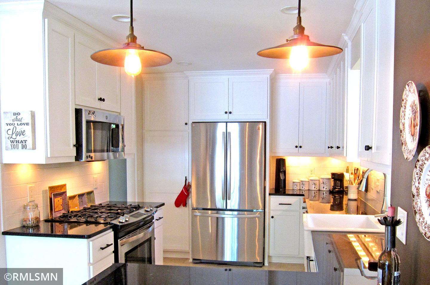 Kitchen2.jpg
