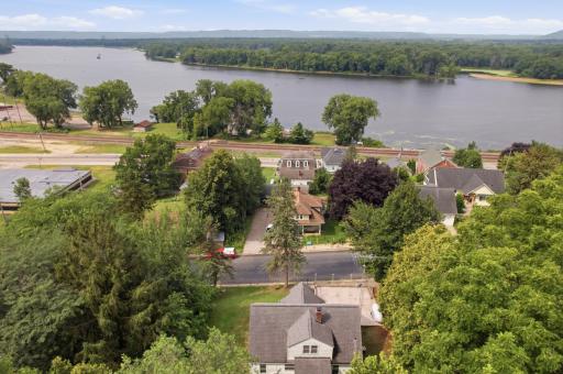 1109 S 2nd Street, Alma, WI 54610