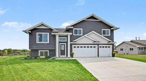 413 Highland Drive, Ellsworth, WI 54011