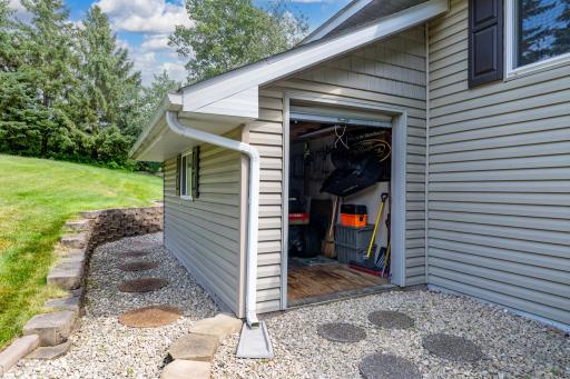 9005 Jensen Avenue S, Cottage Grove, MN 55016