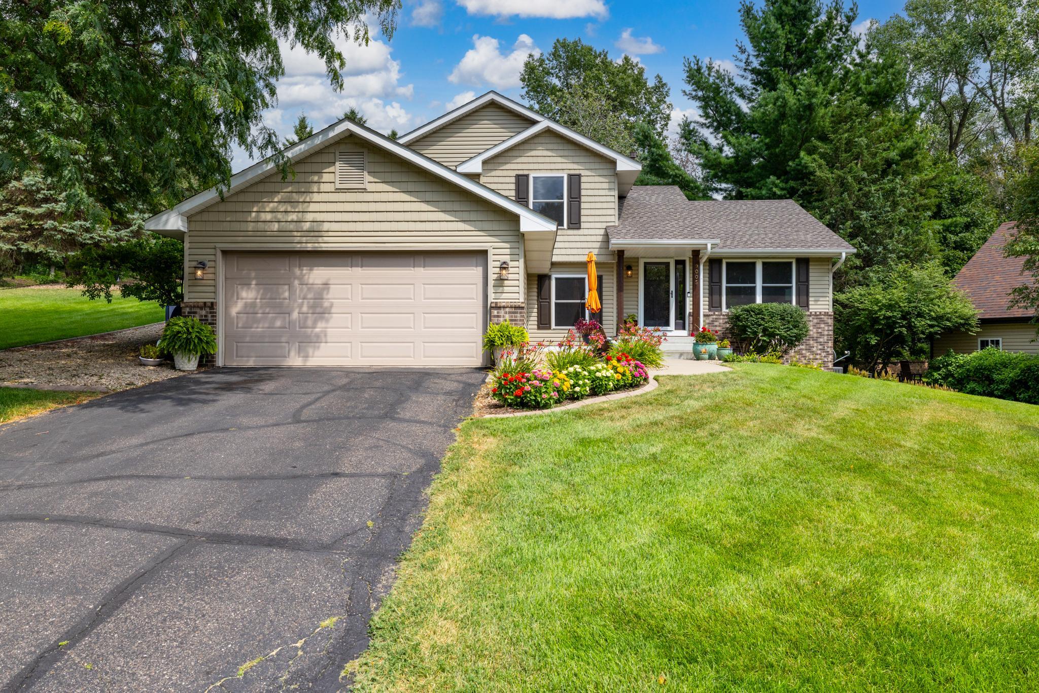9005 Jensen Avenue S, Cottage Grove, MN 55016