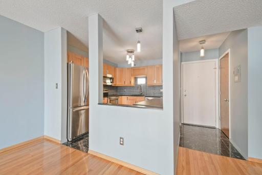 121 Washington Ave S - Web Quality - 012 - 12 Kitchen.jpg