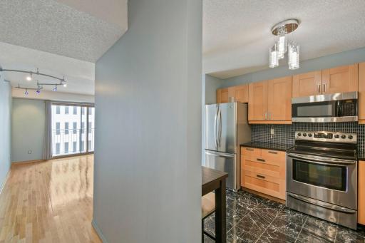 121 Washington Ave S - Web Quality - 008 - 08 Kitchen.jpg