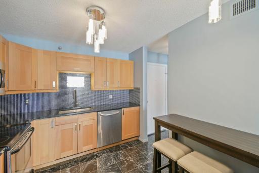 121 Washington Ave S - Web Quality - 010 - 10 Kitchen.jpg