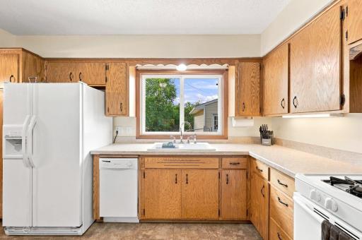 Kitchen 2.jpg