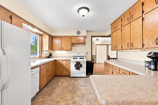 Kitchen 1.jpg