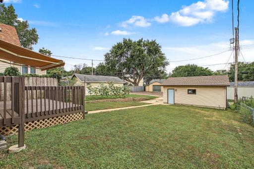 Great backyard with room for toys, gardens, pets or just a nice lawn full of grass!