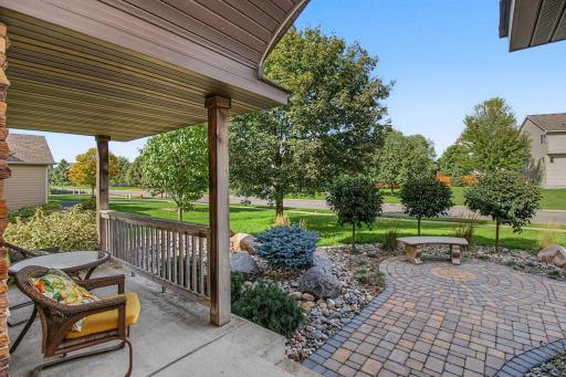 6111 106th Avenue N, Brooklyn Park, MN 55443